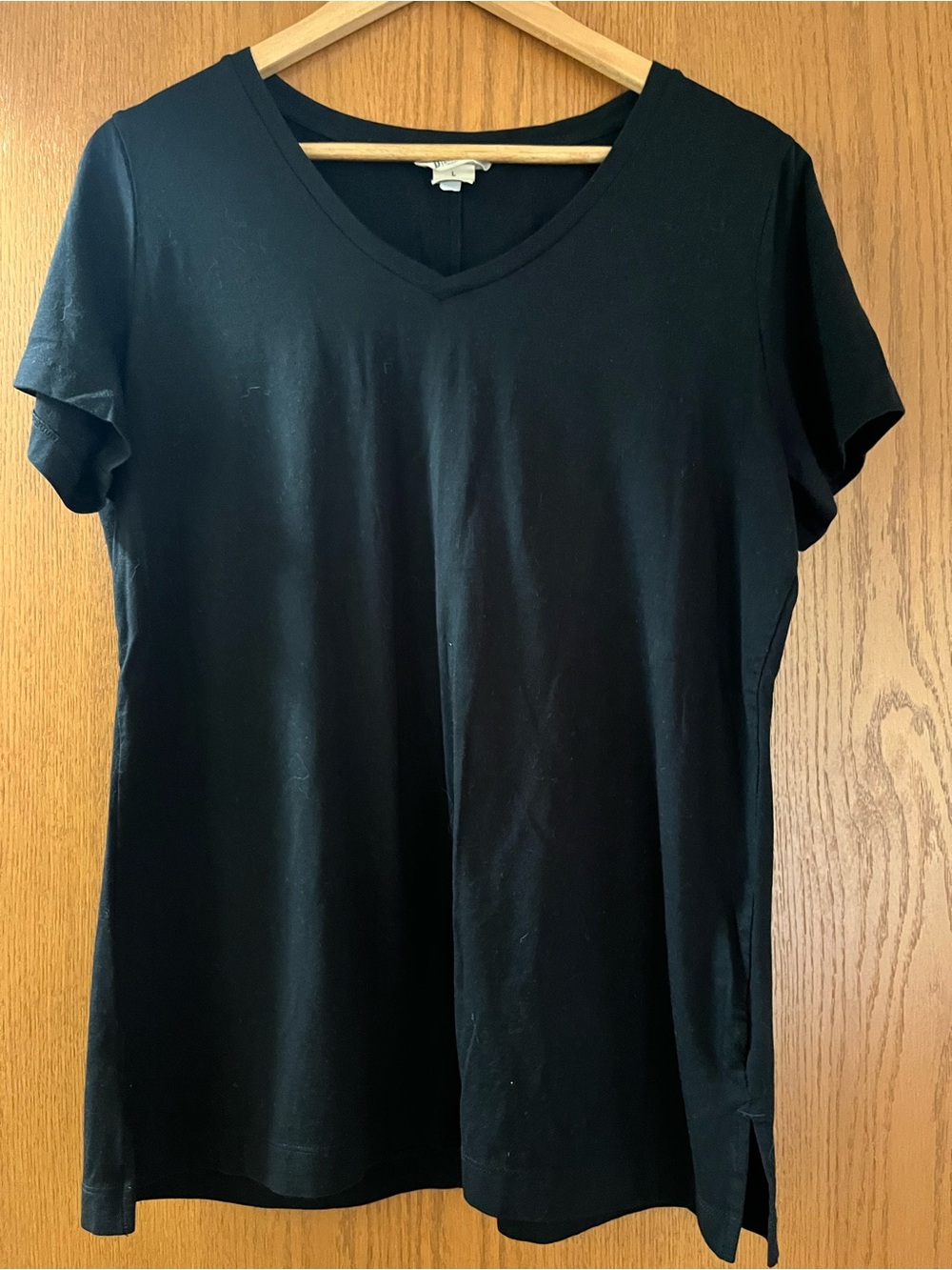 Duluth Trading Co Soft V-Neck T-Shirt Size Large Black